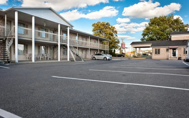 : Econo lodge Hotel Brossard