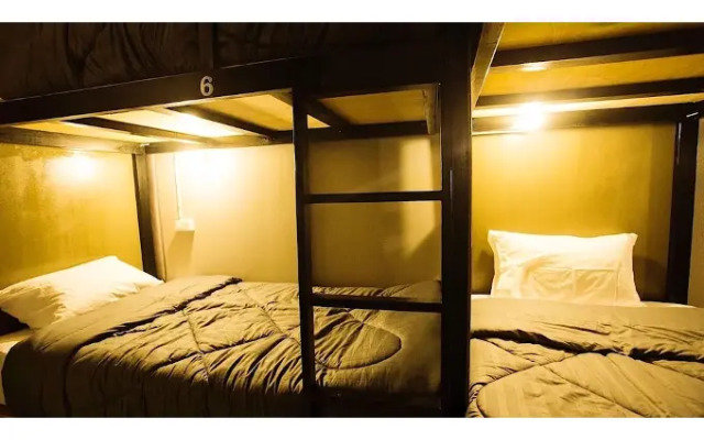 Stamp Hostel - Adults Only