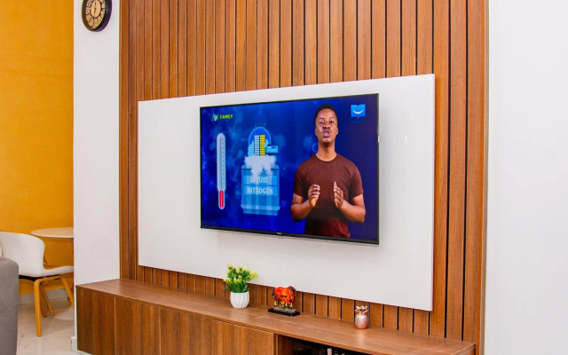 NIFEWAT APARTMENT,Cardiff suite 2bedroom apartment with gym ,Netflix and WiFi