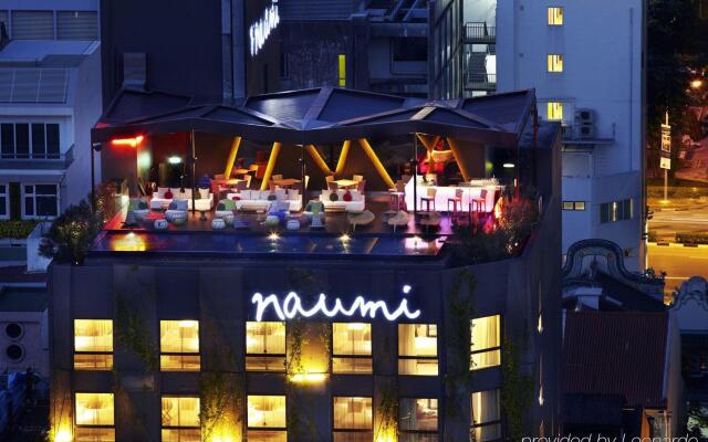 Naumi Hotel