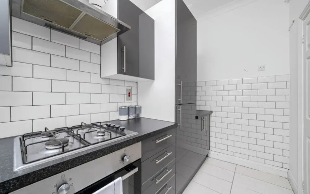 Boujee 2bed by Excel Exhibition Centre With Free Parking