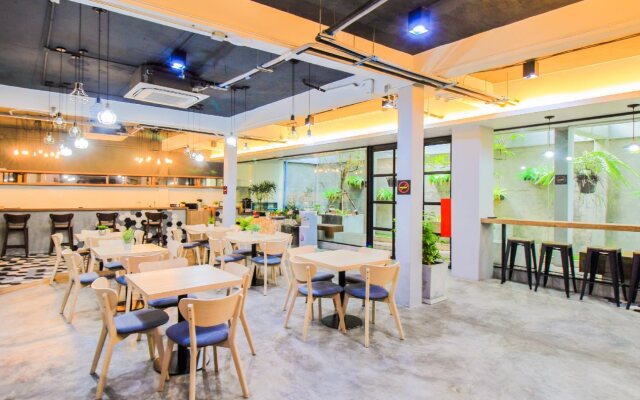 OYO 426 All Day Hostel @ Sukhumvit
