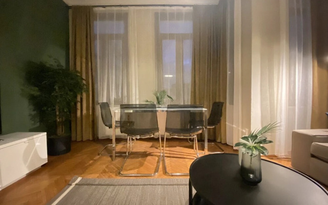Sleek Flat With Central Location in Beyoglu