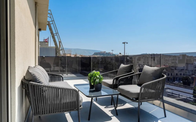 Acropolis View - Stylish City Penthouse