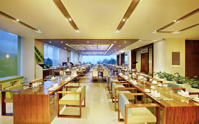A La Carte Da Nang Beach