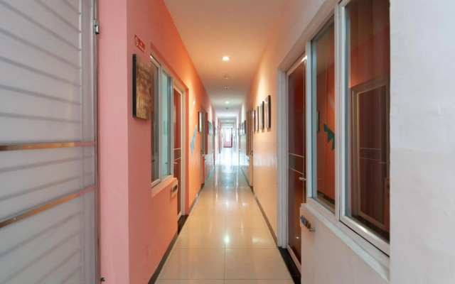 Sans Hotel Finest Medan