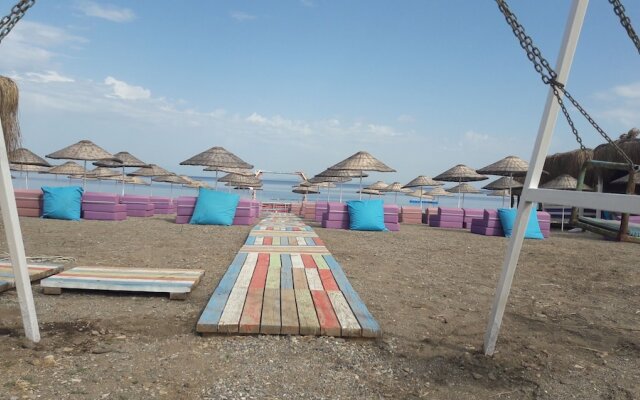 Ekinoks Beach Bungalow