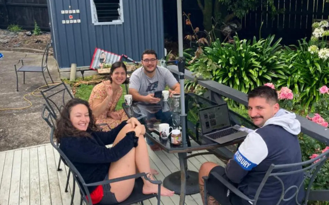 Kiwi Hosts