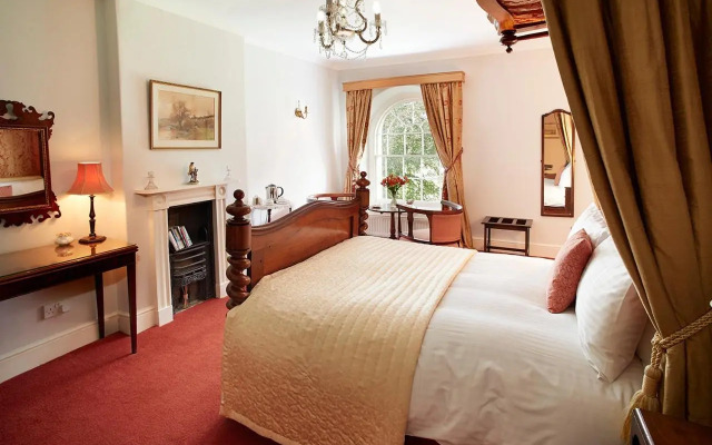 Broomfield House