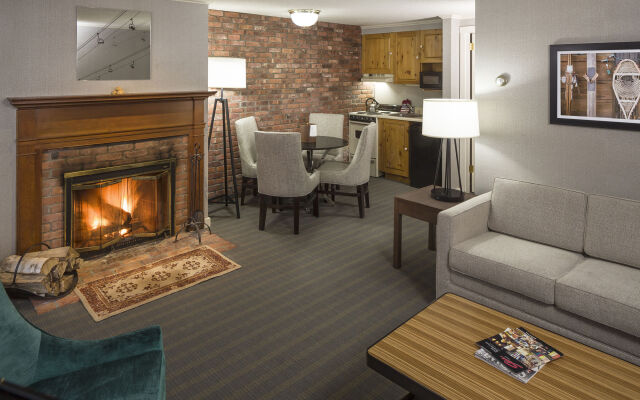 Bluebird Cady Hill Lodge