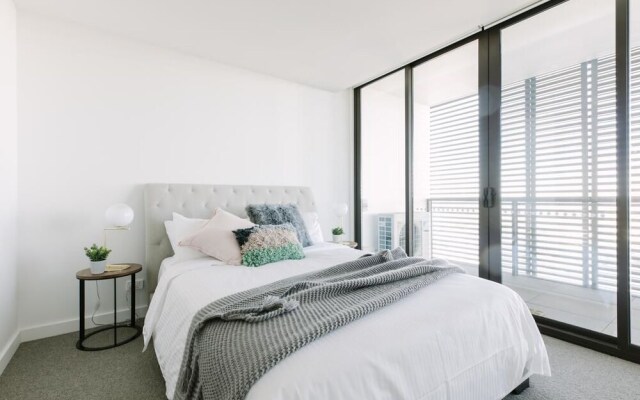 Super Spacious City View Apartments