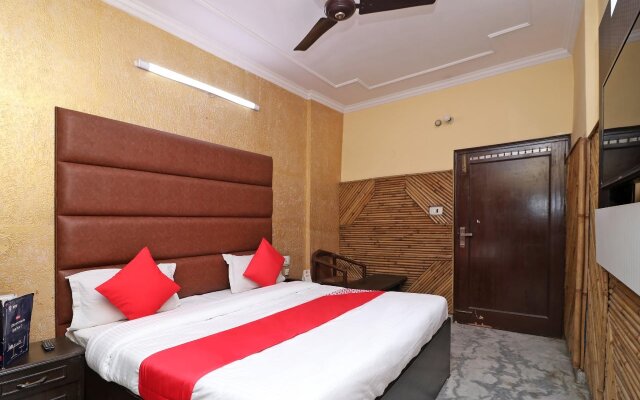 Pooja Hotel By OYO Rooms