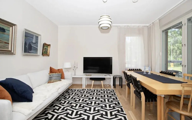 Stylish Nordic 2BR Apartment with Sauna