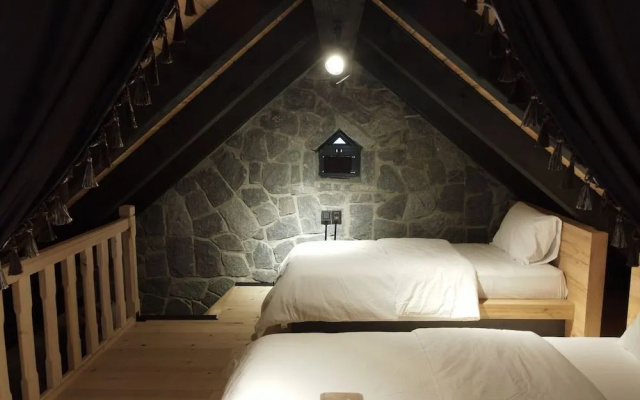 Ayder Vanak Stone Suites