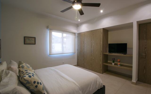 Top Bright Airy Studio