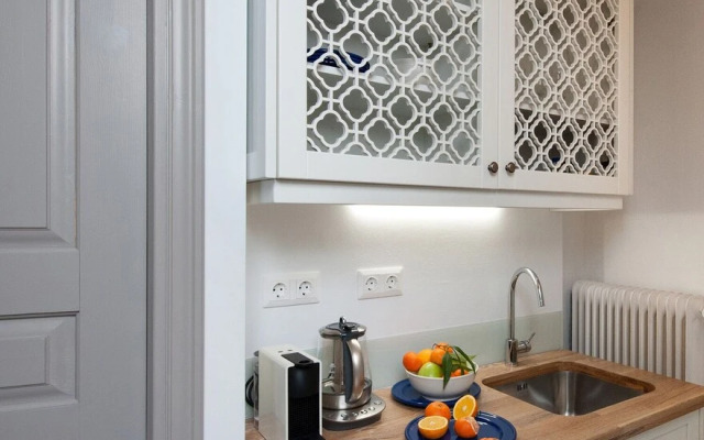 Acropolis TownHouseCo Suites