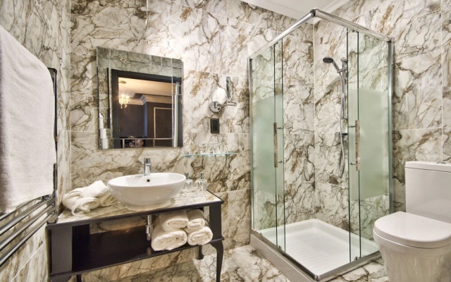 Julina Boutique Living