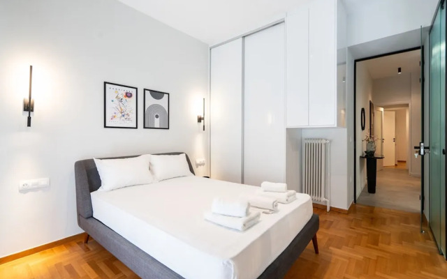 LIV - Peaceful Pagrati Getaway