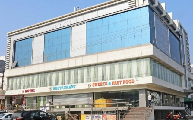 SS Palace Hotel, Gorakhpur