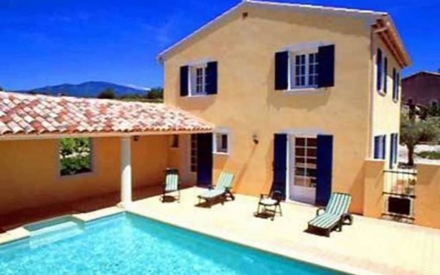 House With 3 Bedrooms in Saint-pierre-de-vassols, With Private Pool, E
