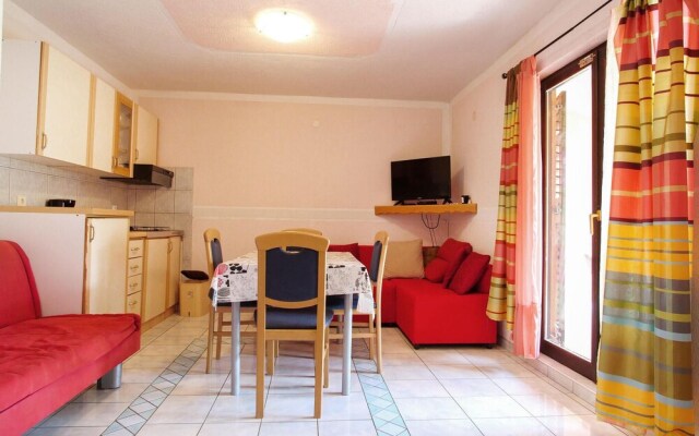 Amazing Apartment in Fazana With 1 Bedrooms and Wifi