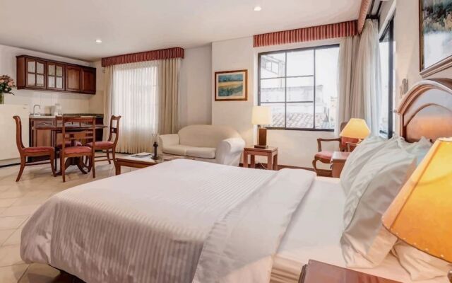 Travelers Apartamentos & Suites Castellón de Juanambú