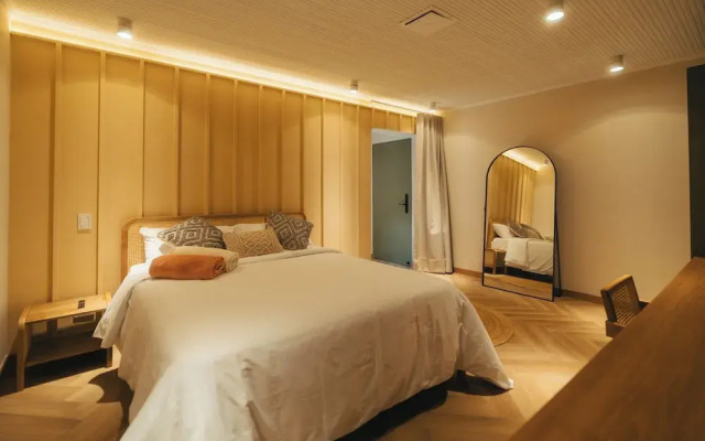 Hotel Botique Roomzz Laureles