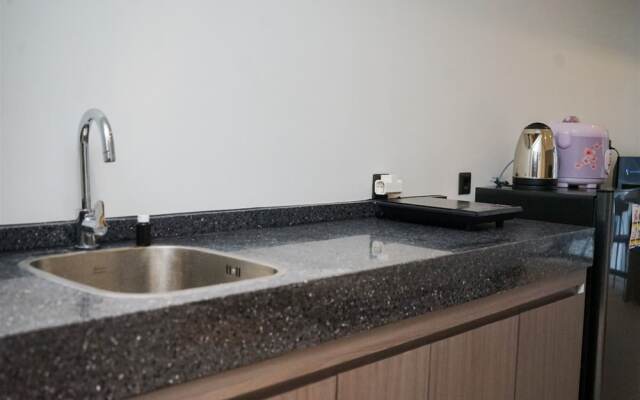 Simply Look Studio Apartment Carstensz Residence