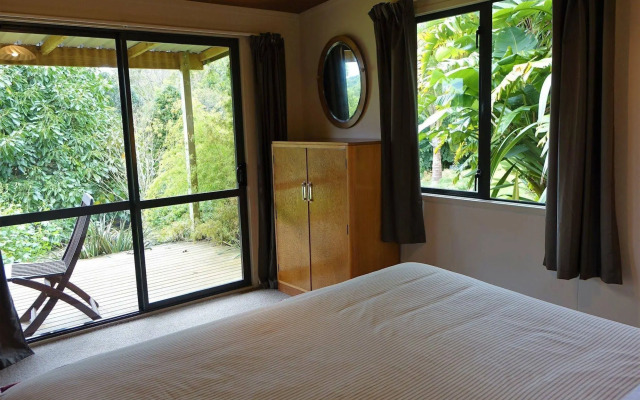 Wharepuke Subtropical Accommodation