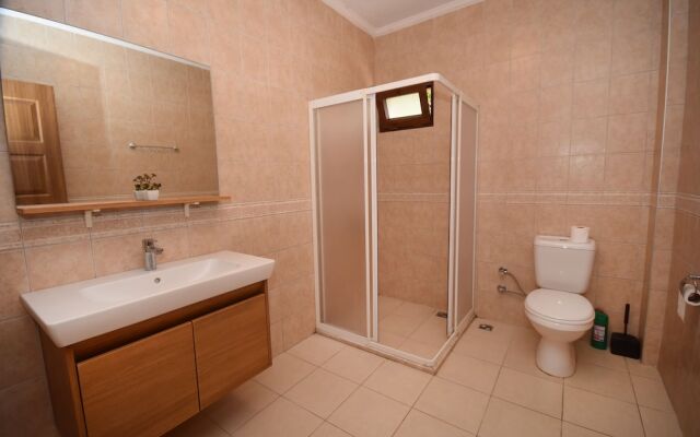 Villa Kandeger by Helaltatilvillari