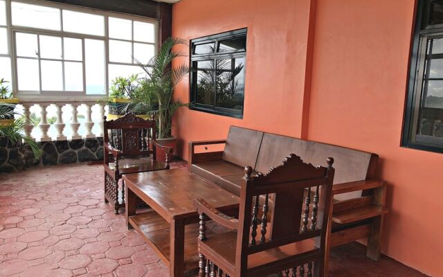 Balai Garcia Tagaytay: Bed and Breakfast In the Sky