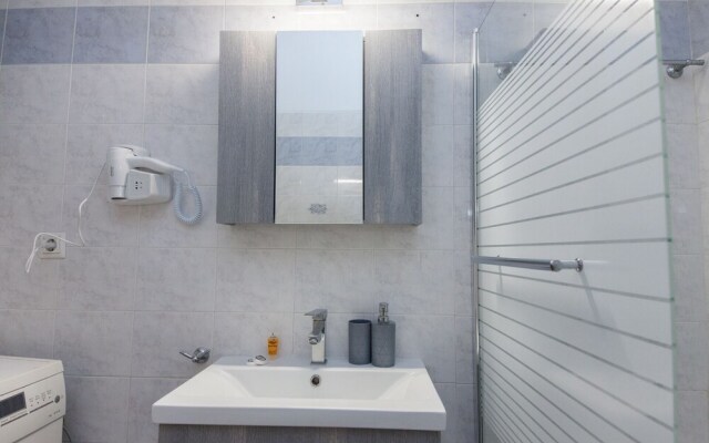 Home Away from Home 2 Bd Apt in Zografou
