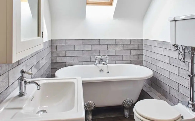 Host Stay The Coach House