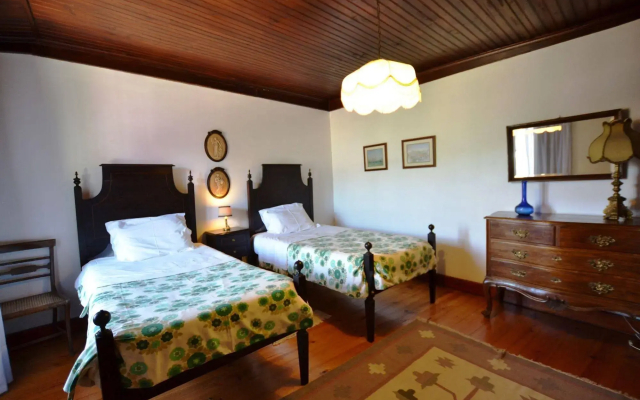 Casa dos Assentos de Quintiaes