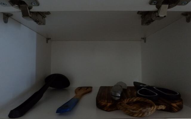 Exquisite Studio Apartment At Tamansari Papilio