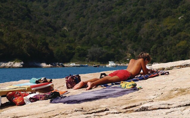 Awesome Home in Hrboki With Wifi and 3 Bedrooms