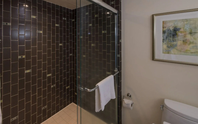 Regency on Beachwalk Waikiki by OUTRIGGER