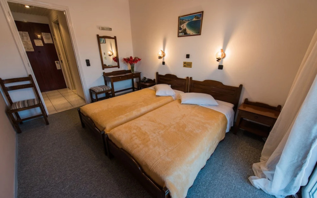 Anthousa Hotel
