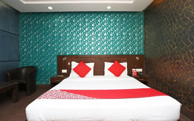 Oyo 15096 Hotel Daya Continental