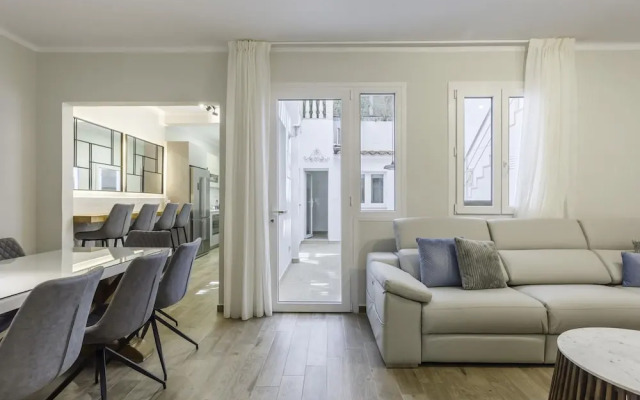 Sitges Centre Mediterranean House 5 Bedroom