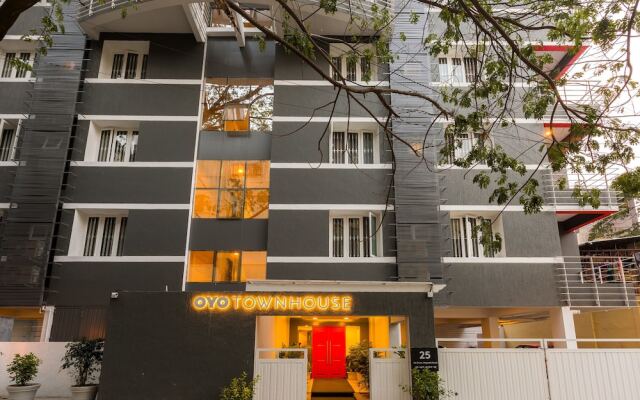 OYO Townhouse 025 Garuda Mall Bangalore