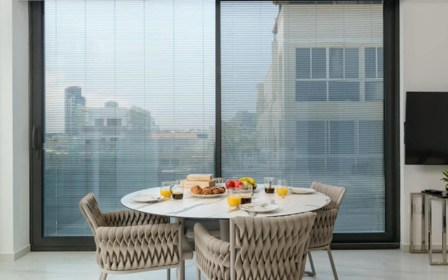 Sea&City by HolyGuest