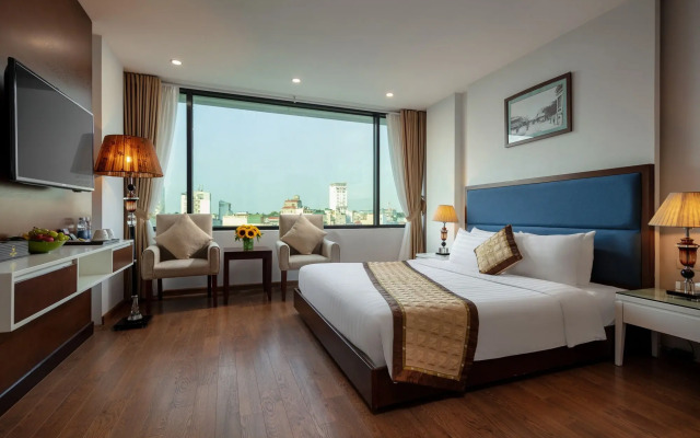 Skylark Hotel