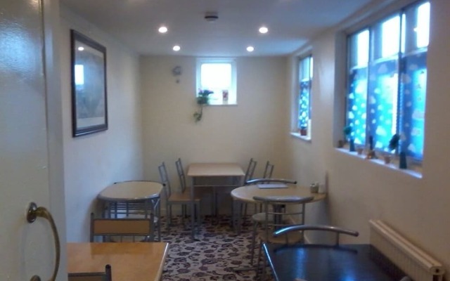 Aartswood Guest House