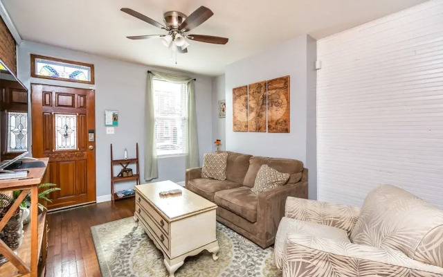 Charming Home Near Harbor&stadiums W/2carparking