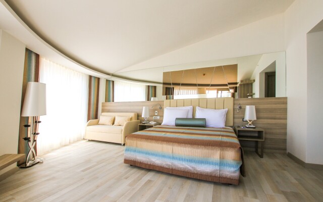 Turunc Premium Hotel