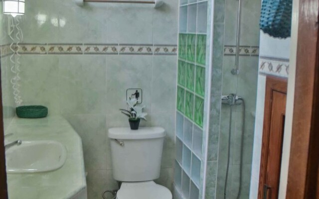 Hostal Peregrino Consulado