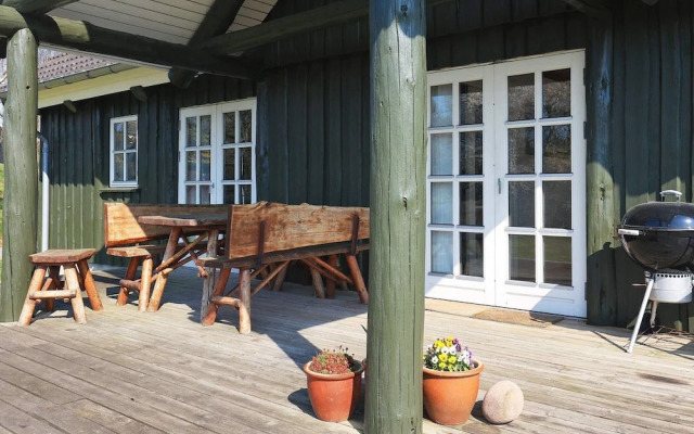 8 Person Holiday Home in Logstrup-by Traum
