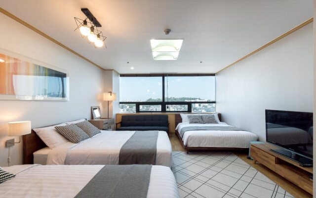 Willow House Hongdae