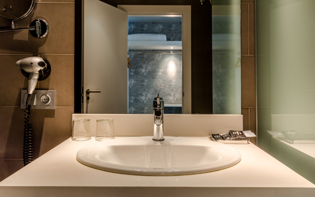 Hotel YIT Vía Sevilla Mairena